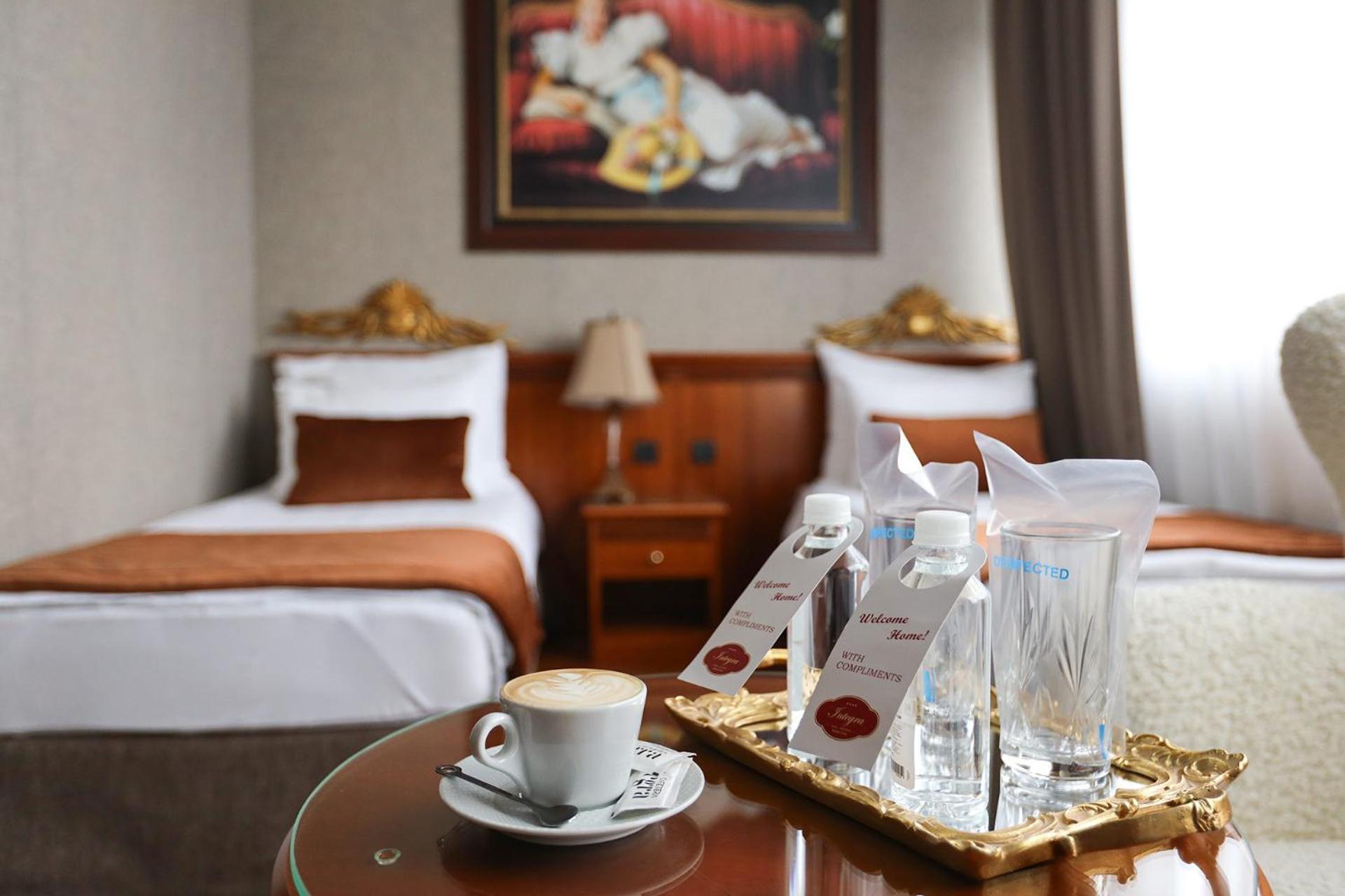 Apart-hotel Integra Banja Luka Buitenkant foto