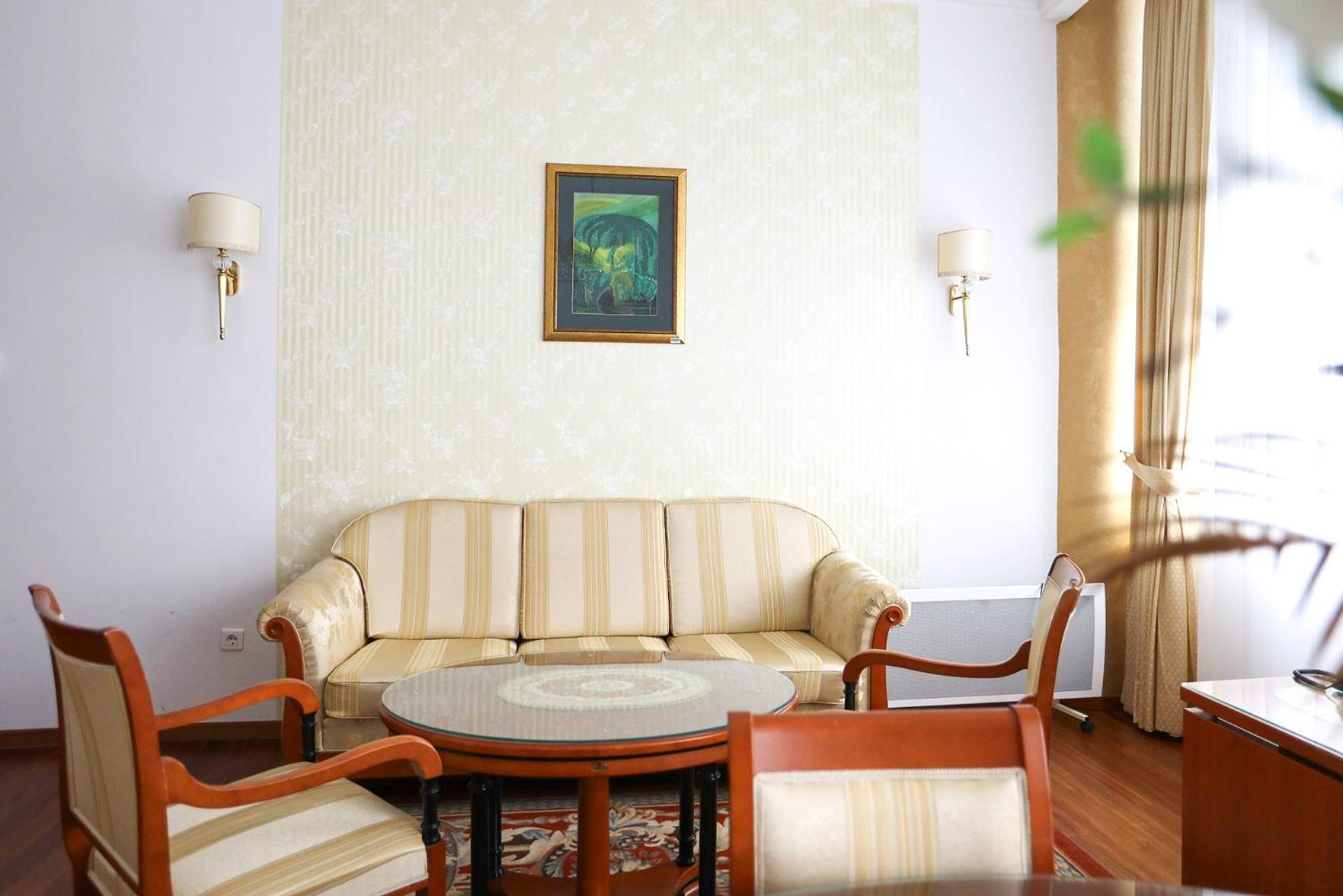 Apart-hotel Integra Banja Luka Buitenkant foto